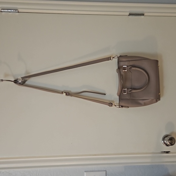 3/$30 MADISON WEST Mauve Pebble Faux Leather Medium Satchel Bag FLAWED - Picture 2 of 13